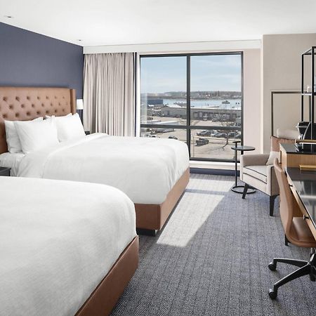 Отель Courtyard By Marriott Portland Downtown/Waterfront Экстерьер фото
