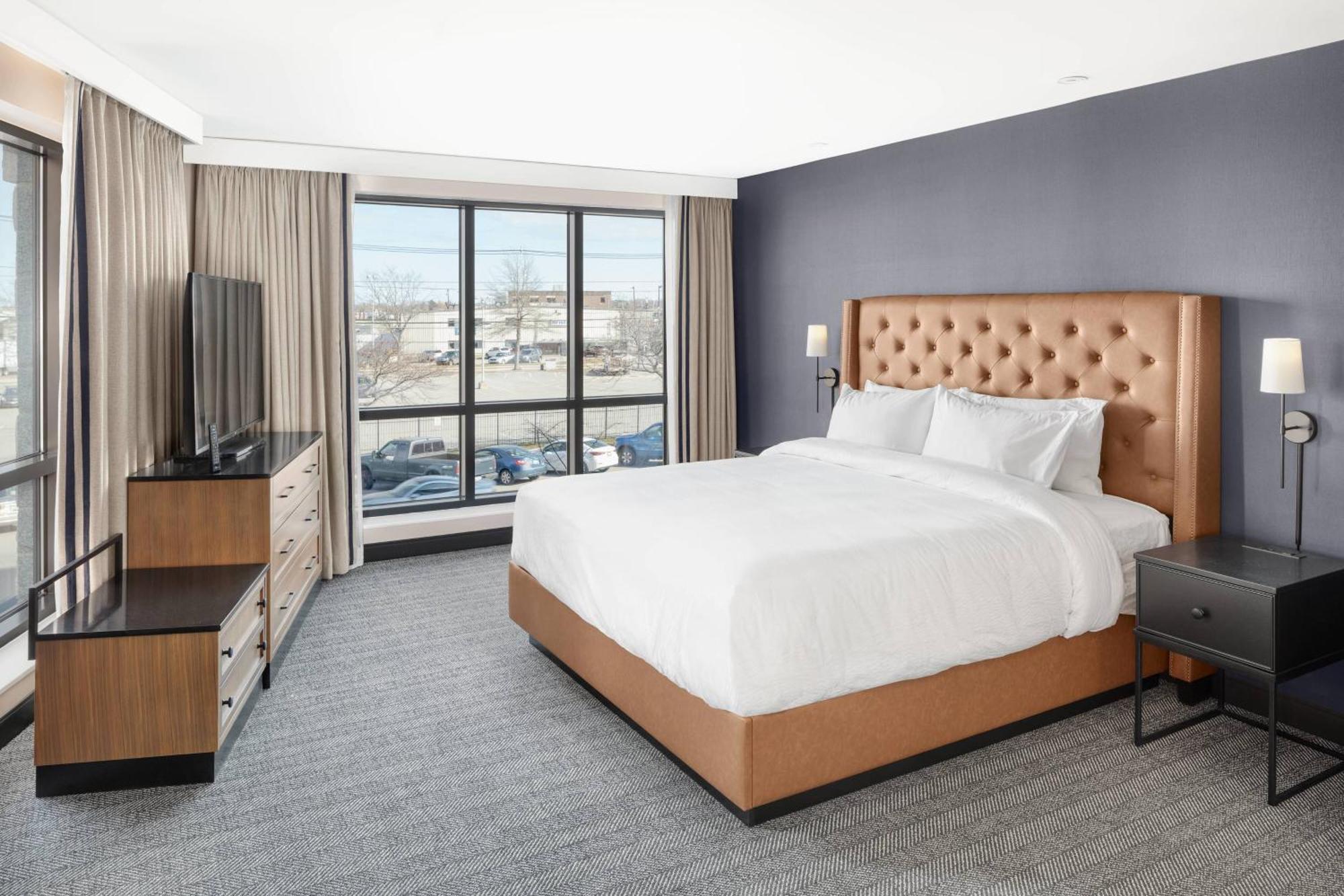 Отель Courtyard By Marriott Portland Downtown/Waterfront Экстерьер фото